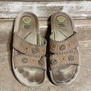 Earth Shoe Size 8 Tan Sandals